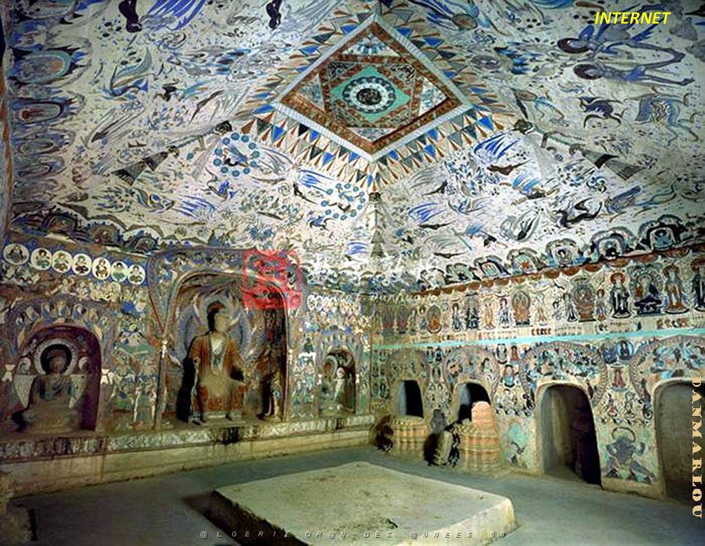 DUNHUANG - 043 -Grottes de Mogao .jpg
